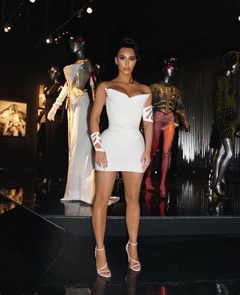 celebrities who pull off monochrome bodycon dresses with style
