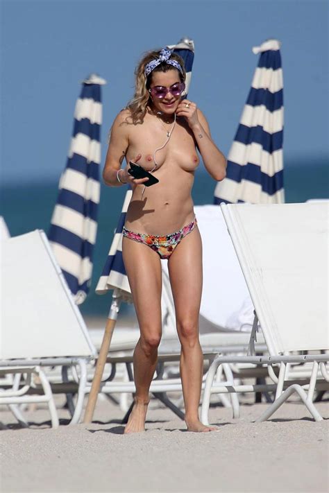 chelsea leyland nude tits exposed at miami beach scandal planet