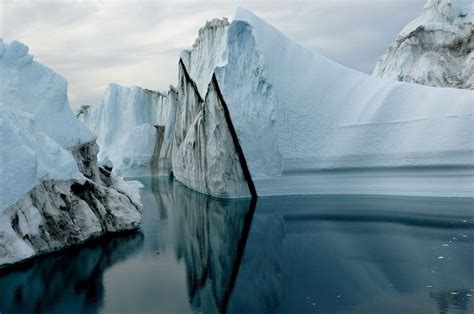 time  track rapid melting   worlds  stunning glaciers