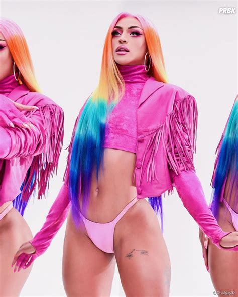 pabllo vittar e charli xcx se uniram para deixar todo