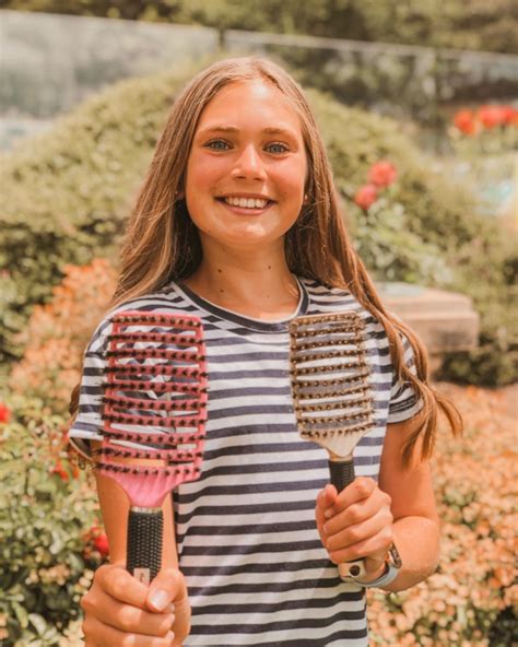 Georgie 🔒acc Monitored By Mum🔒 On Instagram “💗 Happy Hairbrush 💗 💗 💗 💗