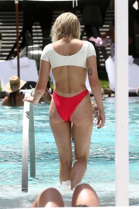 sophie turner bikini hot pics — she has no ass scandal planet