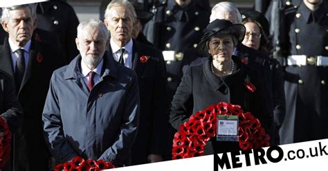 jeremy corbyn criticised for small poppy pin at armistice day service