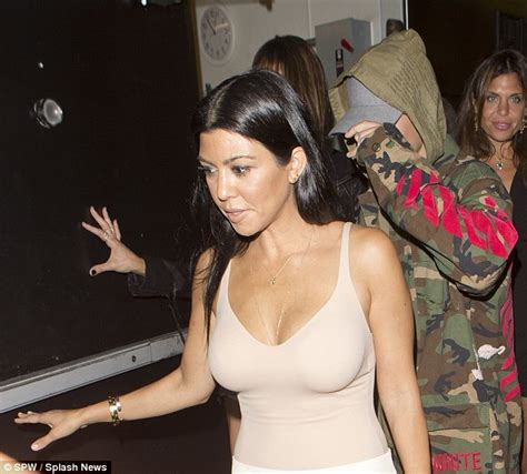 kourtney kardashian parties the night away with a coy justin bieber daily mail online