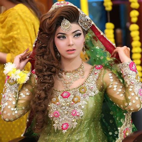 New Pakistani Bridal Hairstyles To Look Stunning Fashionglint
