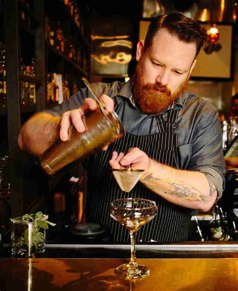 best bartenders mixing craft cocktails in houston tx