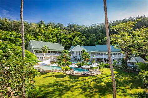 malolo island resort named oceanias leading beach resort pacific