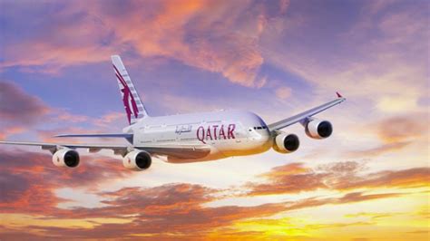 qatar airways starts  flights  day  manchester
