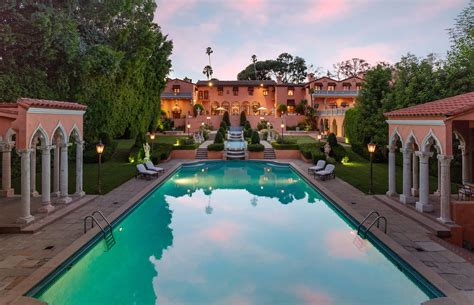 hearst mansion  beverly hills  listed     million circling  news