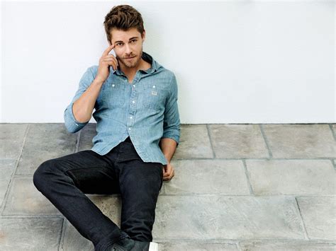 how actor luke mitchell looks so buff on screen self