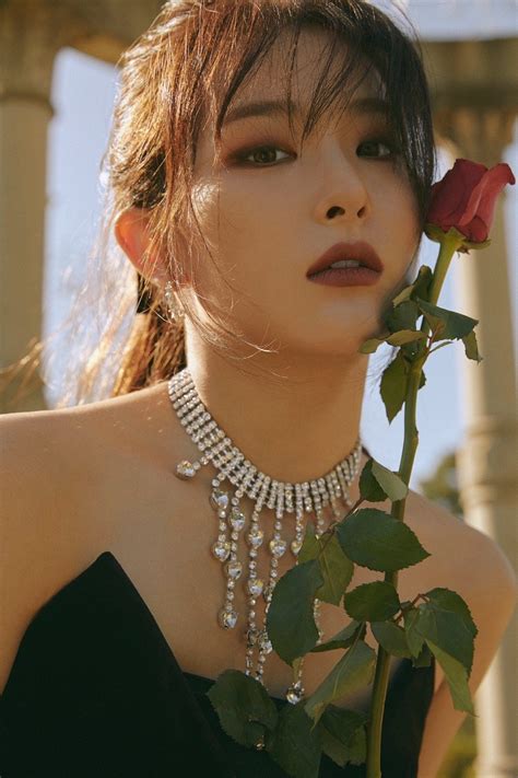Red Velvet S Seulgi Is A Beauty Holding A Rose In Her