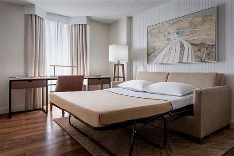 hotel rooms amenities sheraton suites market center dallas