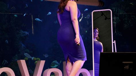 Rolls Curves Cellulite I Love Every Part Of Me Ashley Graham S