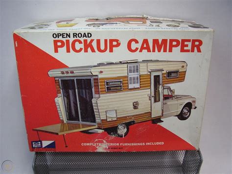 open road pickup camper  scale plastic model kit