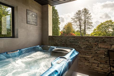 exterior suites  hot tubs lakes hotel spa