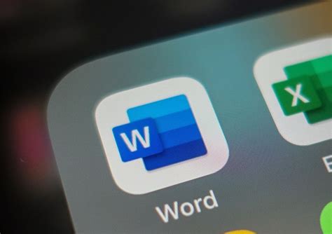 text predictions microsoft words  feature   released   coming weeks