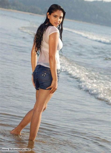 Ramya Hot Pictures And Photos Kannada Actress Desi