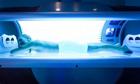 one in five women who use sunbeds are tanorexics