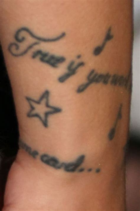 Mila Kunis Tattoo Wrist Chelcee Grimes Wrist Tattoo Tatuar
