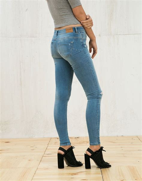 push  skinny jeans woman bershka denmark  kn fashion  list pants pinterest
