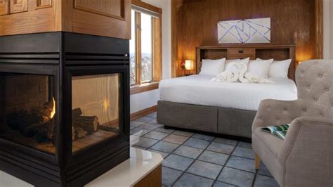 private king suite   vineyard vidal premium spa suite