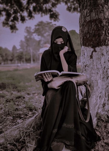 menjadi wanita muslimah  baik dimata allah islamtwins