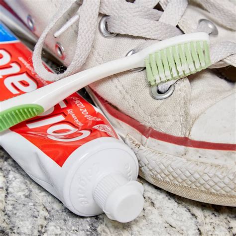toothpaste  clean sneakers house cleaning tips cleaning