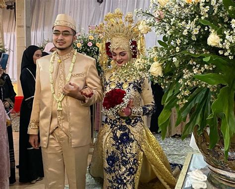 Most Popular Sepekan Gaya Putri Habib Rizieq Saat Menikah