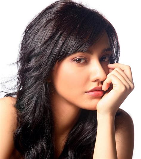 Neha Sharma Without Makeup Top 10 Pictures