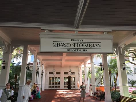 grand floridian resort spa entrance  sign vacation club loans