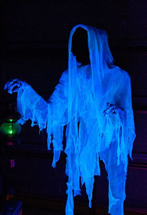 prop showcase animated cloaked ghost
