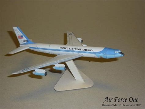 famous presidents military archives  plane boeing  georges