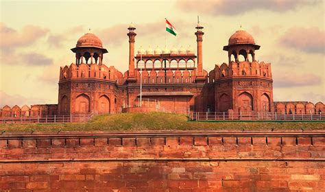 red fort  delhi  magnificent palace  india