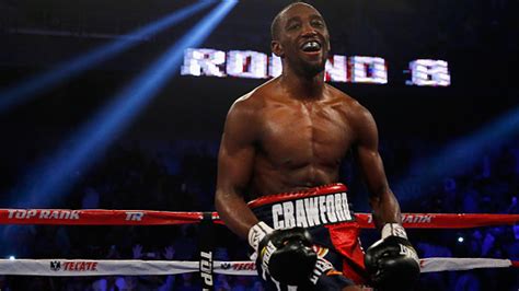 terence crawford  waiting   shot  face   boxings