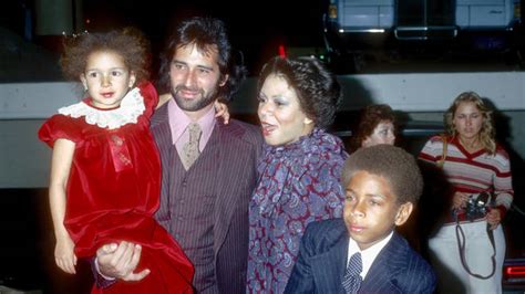 Maya Rudolph The Tragic Story Of Her Mother Minnie Riperton Who Died