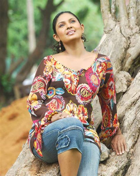 Sexy Sri Lankan Actress And Models Dulani Anuradha