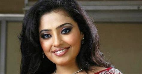 web world tamil actress mumtaj sexy photos
