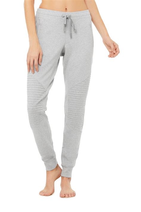Kylie Jenner Grey Relaxed Fit Sweatpants Posing On