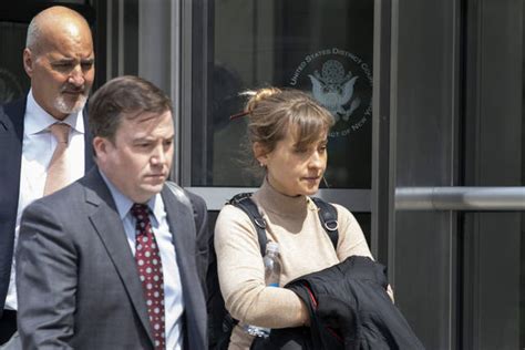 ‘smallville actress allison mack pleads guilty in group s