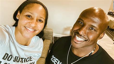 Maya Moore Wnba Star Marries Jonathan Irons After Helping Overturn His