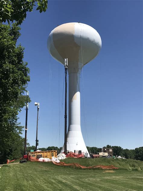 today  stopped  admire  water tower