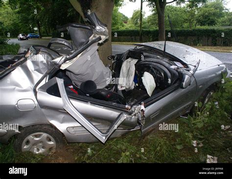car accident crash tree  res stock photography  images alamy