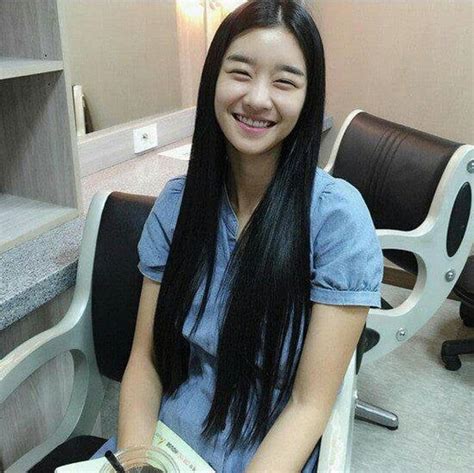 popular actress seo ye ji stuns the viewers with her glorious costumes