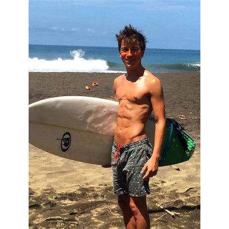 the stars come out to play skyler gisondo new shirtless