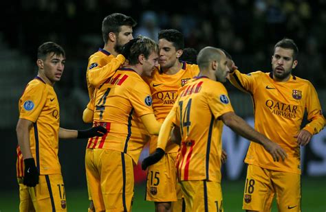 barcelona debuts modified  kit  champions league footy headlines