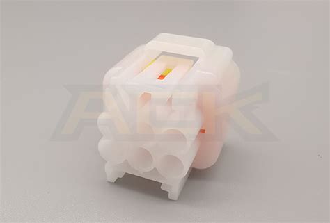 fw      female window lifter wire white color connector