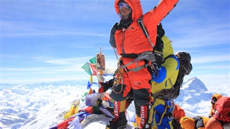 meet the first woman to climb mount everest twice in 5 days photos