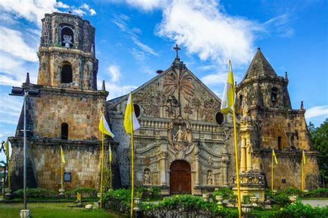 churches philippines
