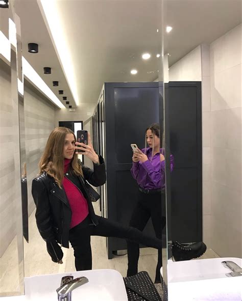 Pin By Ruzica Timon Josic On Ragazzina Mirror Selfie Selfie Mirror