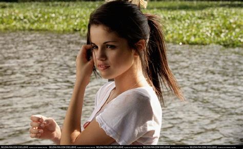 selena gomez wallpapers hd new collection ~ disney star universe